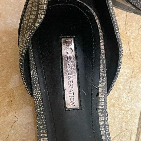 BCBGeneration Shoes Flats Toe Pointy Grey Size 6 - Picture 3 of 7